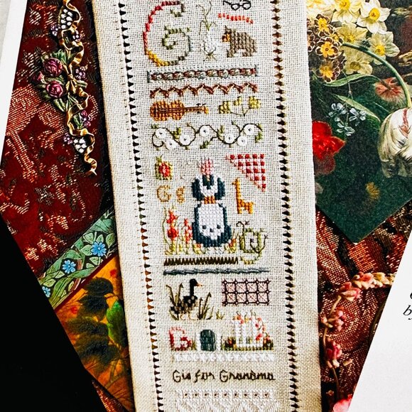 "G" Is For Grandma Alphabet Sampler Pattern & Thread Pack - Thea Dueck Victorian - Picture 4 of 10